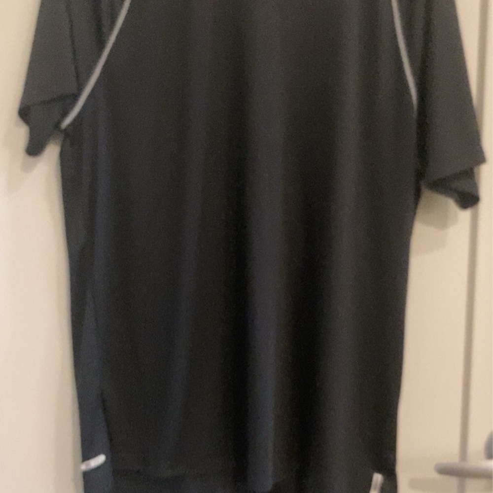 Reebok men workout shirt